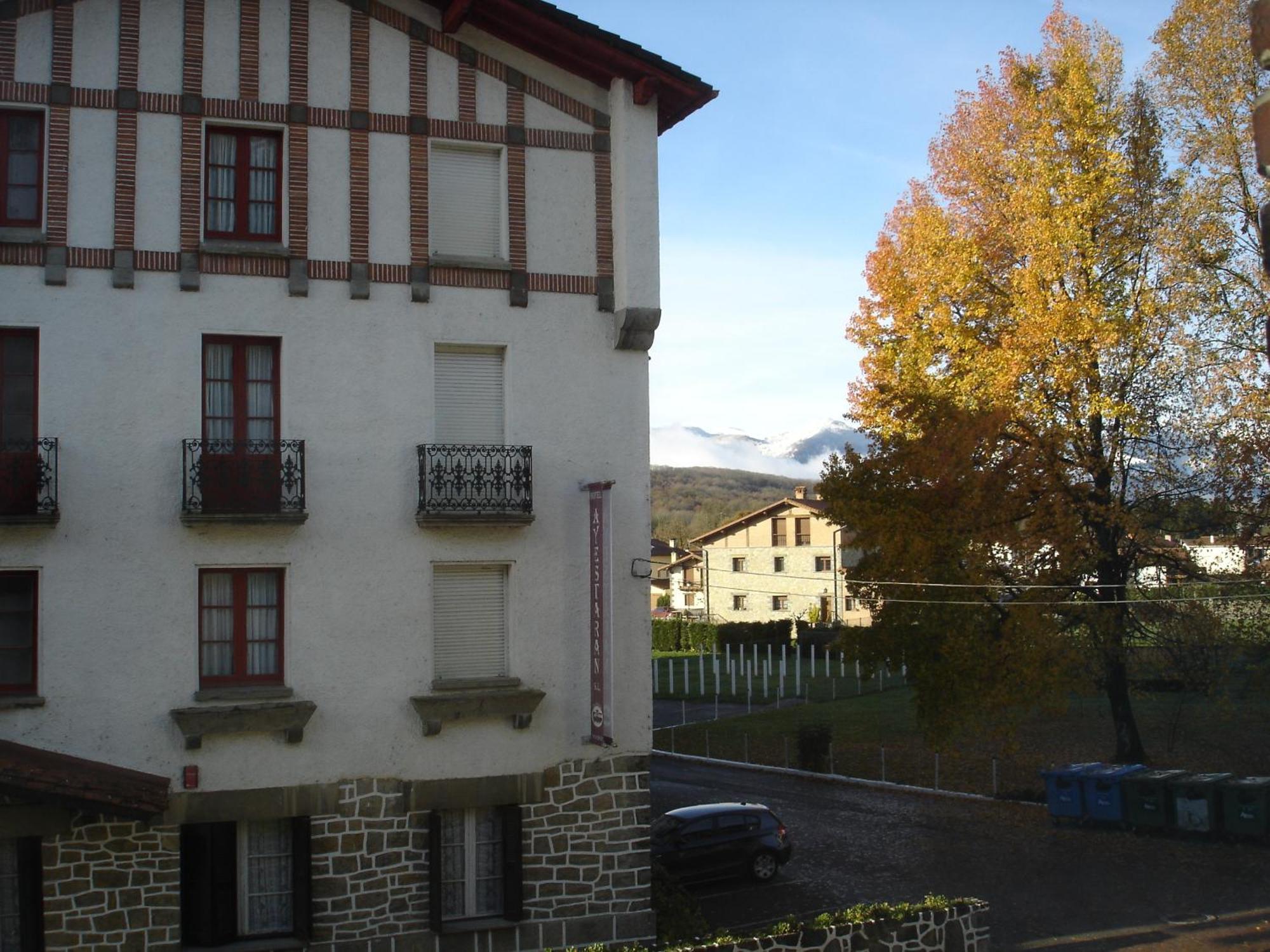 Hostal Ayestaran II Lekunberri Esterno foto