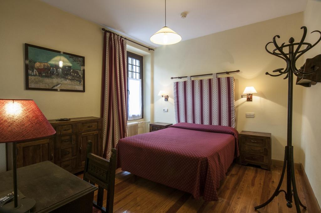 Hostal Ayestaran II Lekunberri Esterno foto